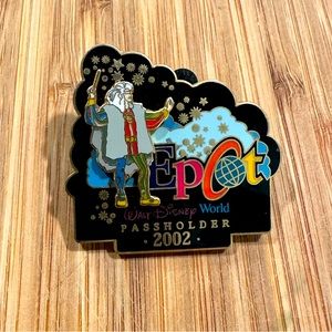 Disney Passholder Pin 2002
